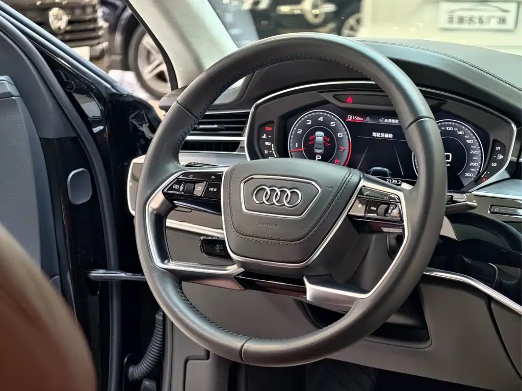 Audi A8 2019 — фото 20