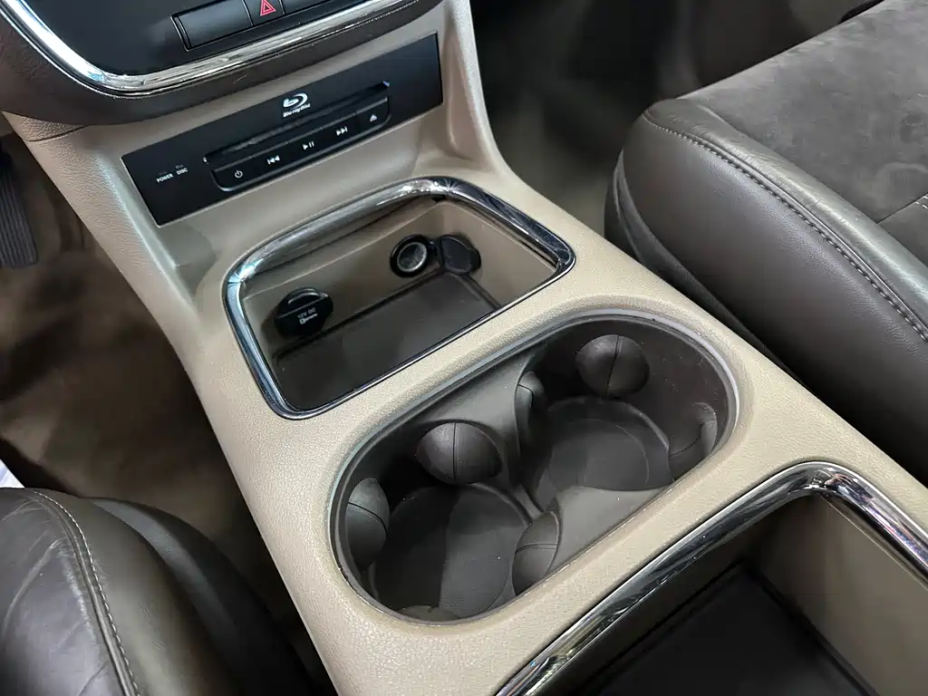 Chrysler Grand Voyager 2014 — фото 13