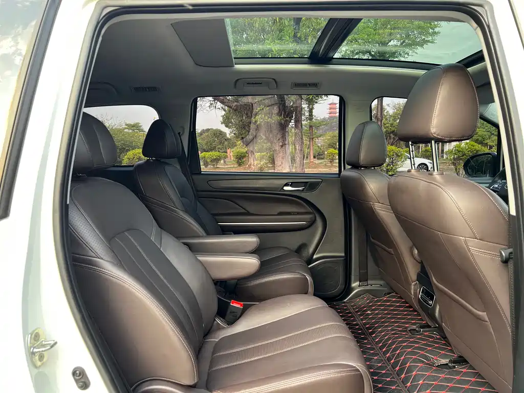 GAC Motor Trumpchi M6 2019 — фото 14