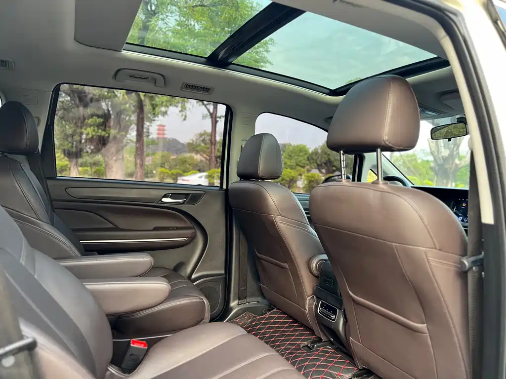 GAC Motor Trumpchi M6 2019 — фото 15