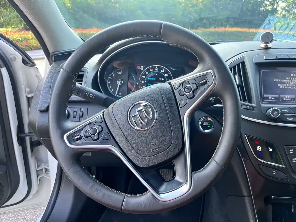 Buick Regal 2015 — фото 12
