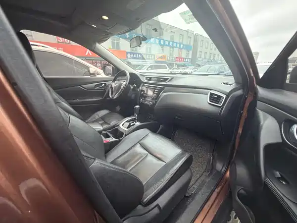 Nissan X-Trail 2015