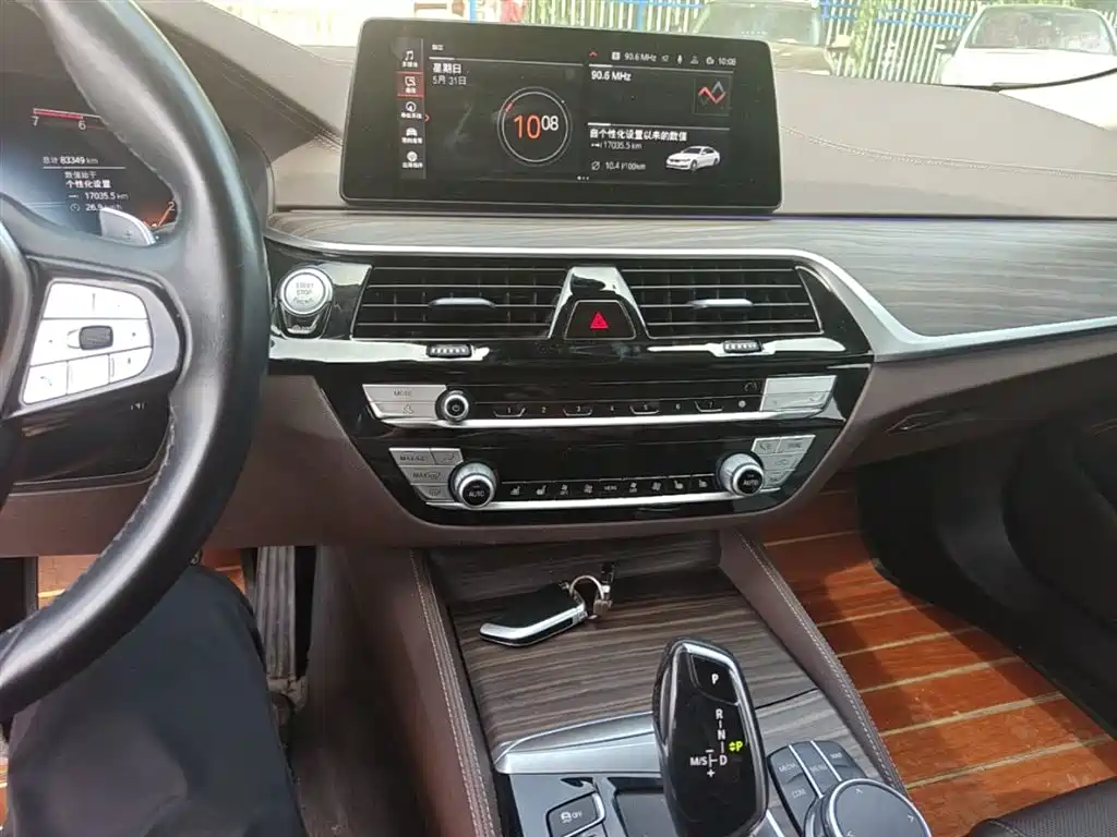BMW 5 Series 2020 — фото 13