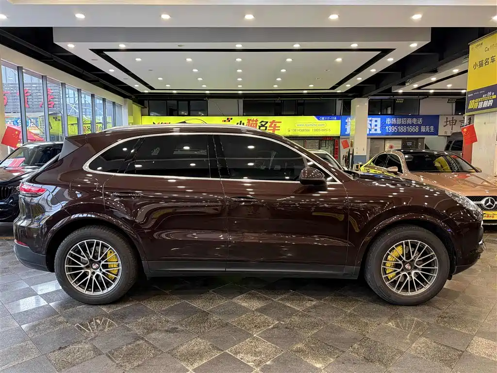 Porsche Cayenne 2018 — фото 10