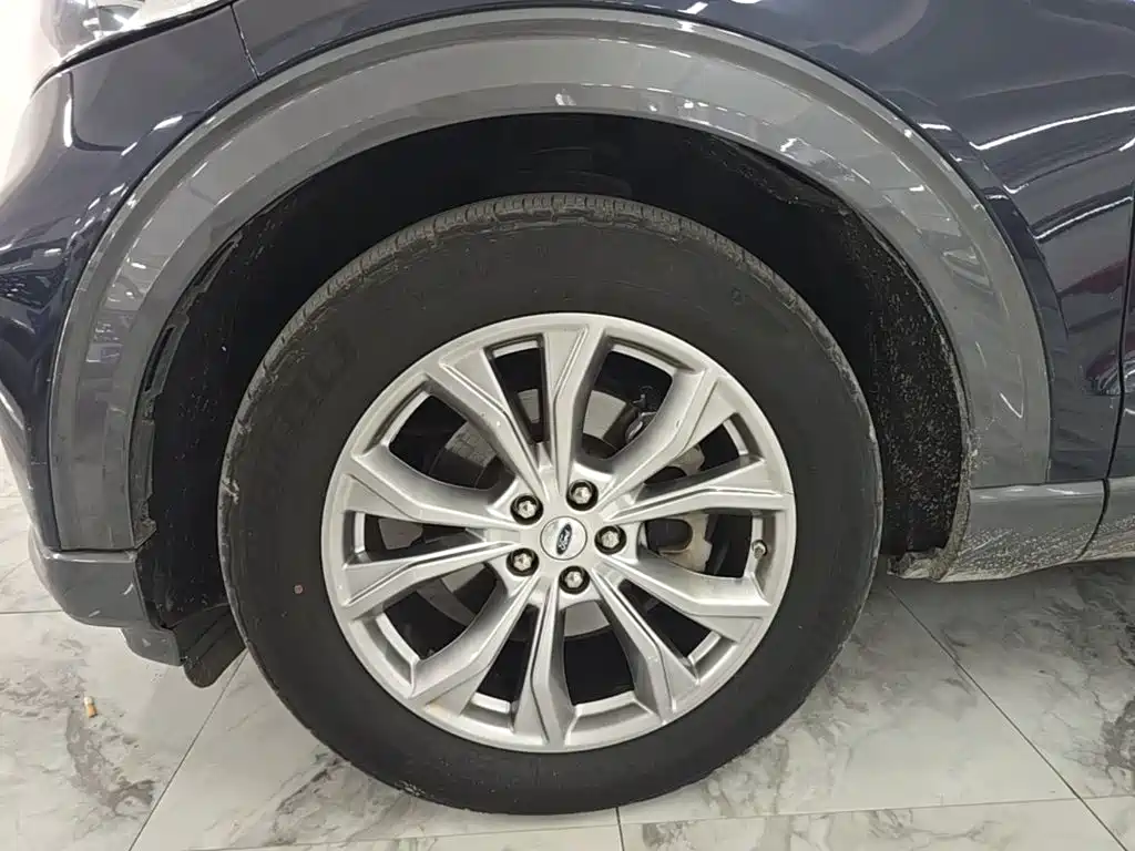 Ford Explorer 2020 — фото 25