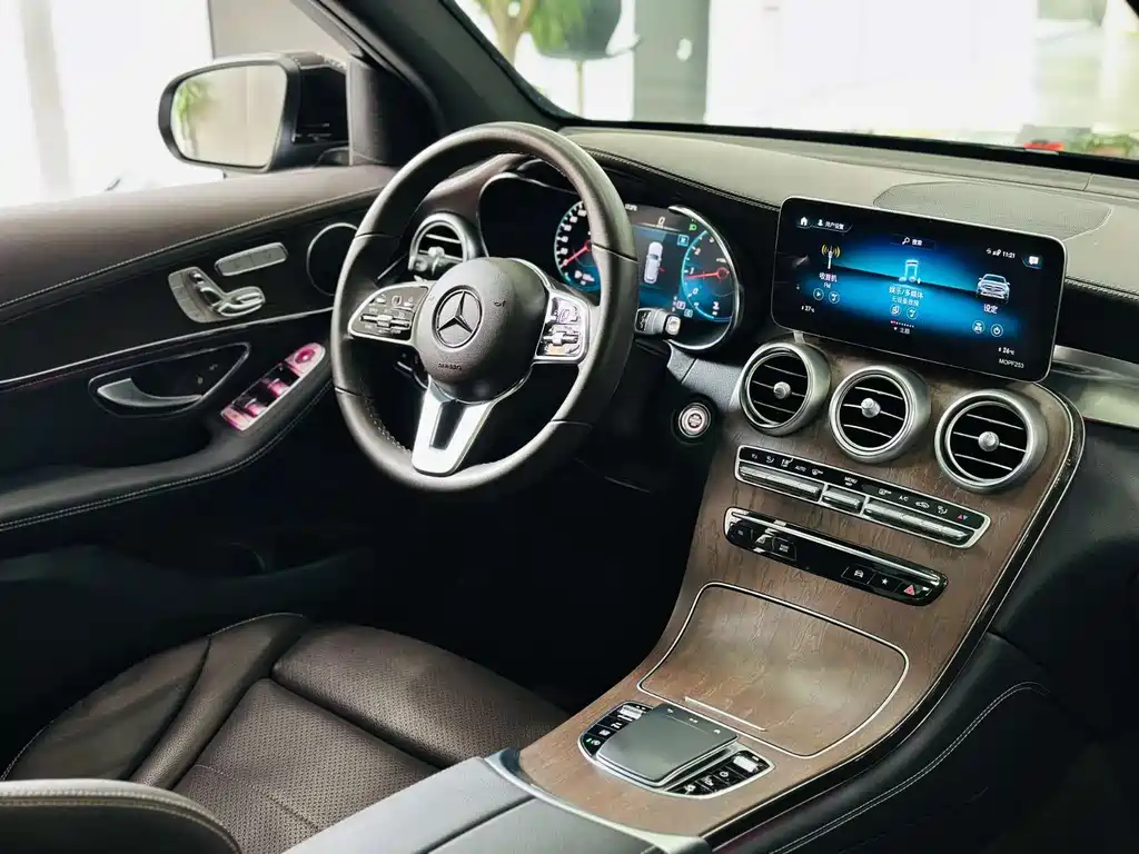 Mercedes-Benz GLC 2020 — фото 13