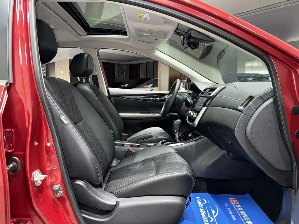 Nissan Tiida 2019 — фото 20
