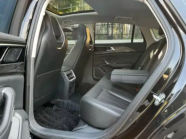 Hongqi H6 2025