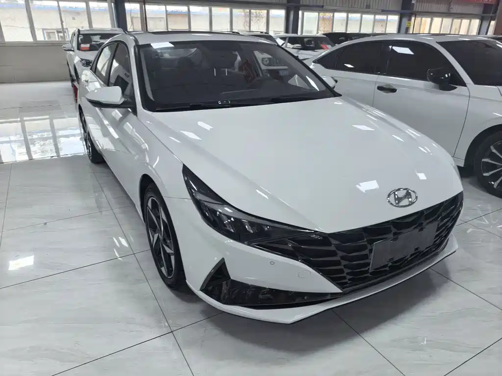 Hyundai Elantra 2021
