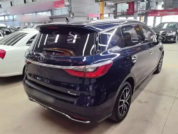 BYD Song MAX 2017