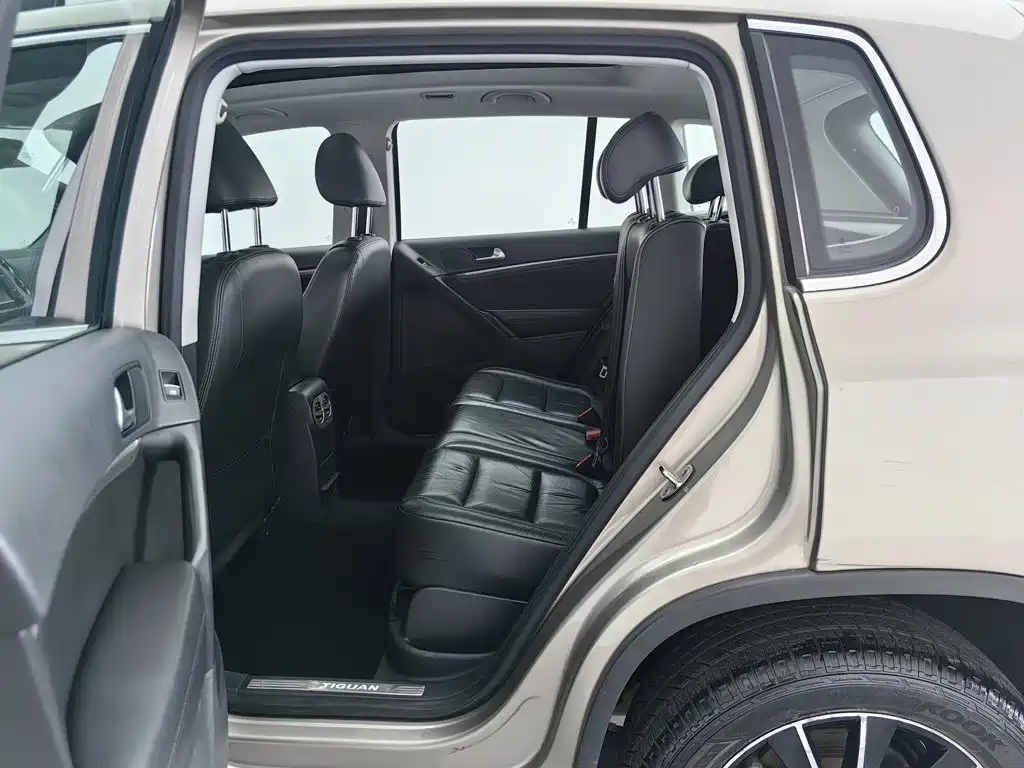 Volkswagen Tiguan 2015 — фото 15