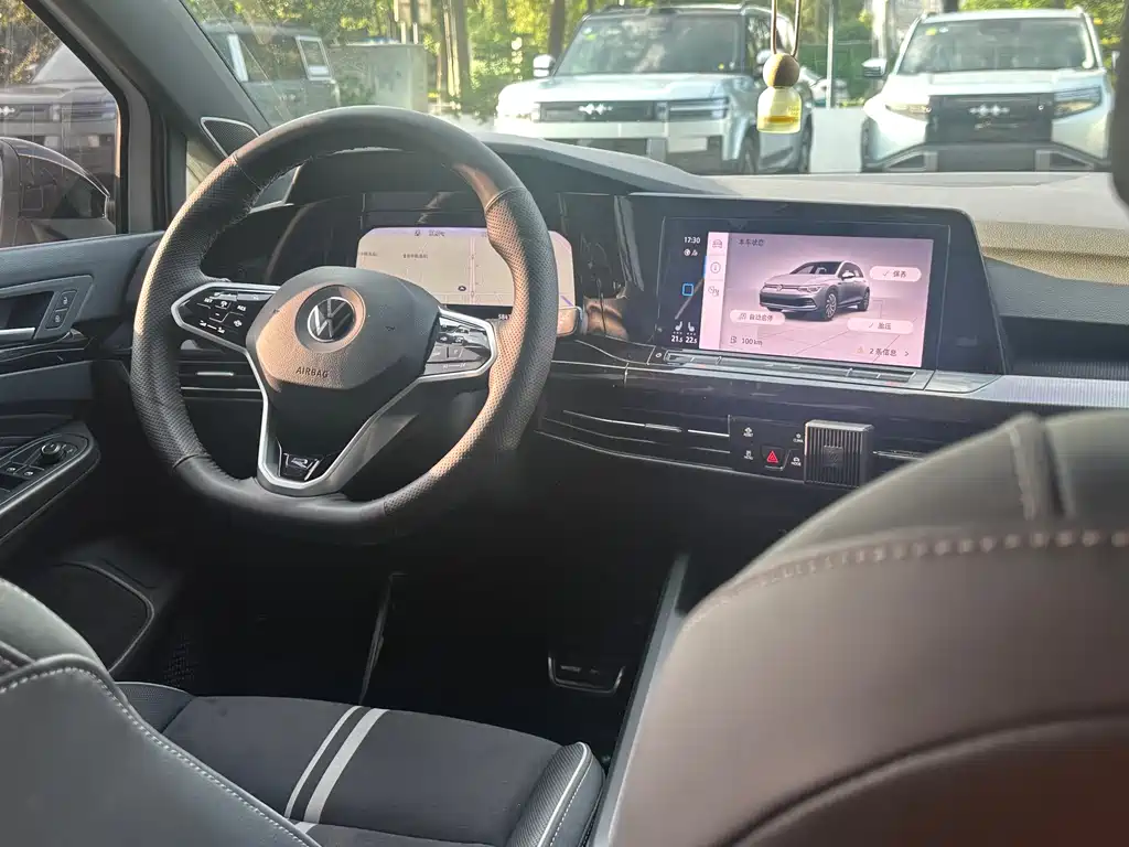 Volkswagen Golf 2021