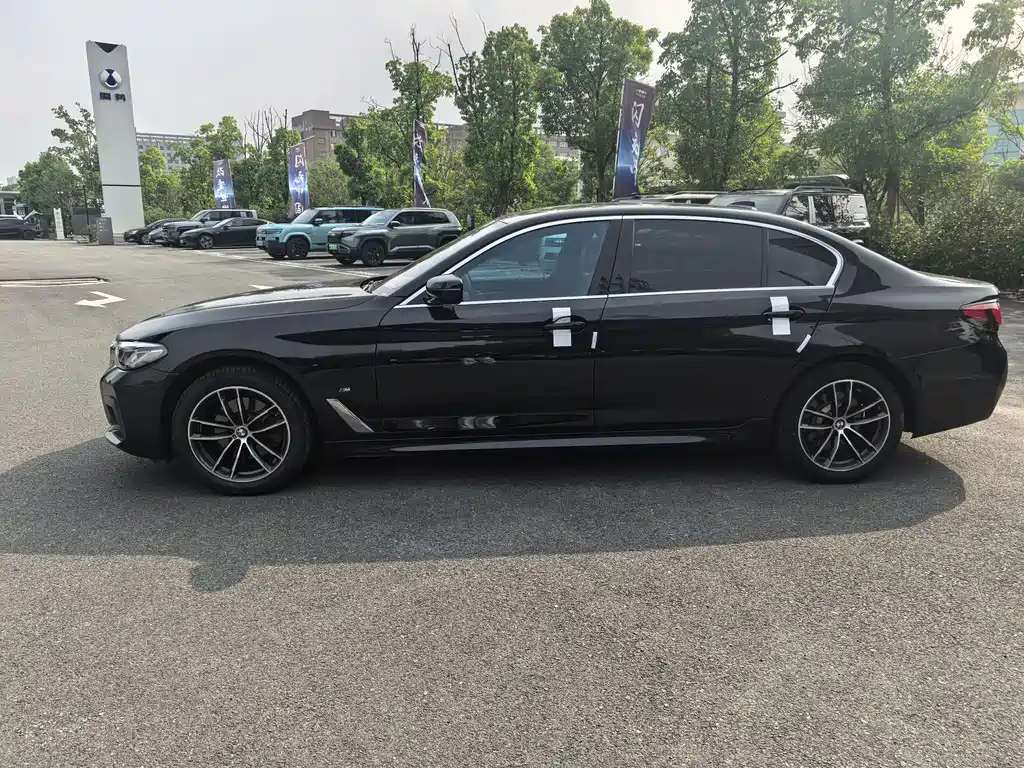 BMW 5 Series 2023