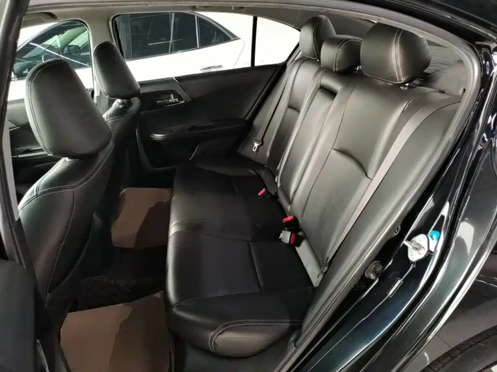 Honda Accord 2018 — фото 17