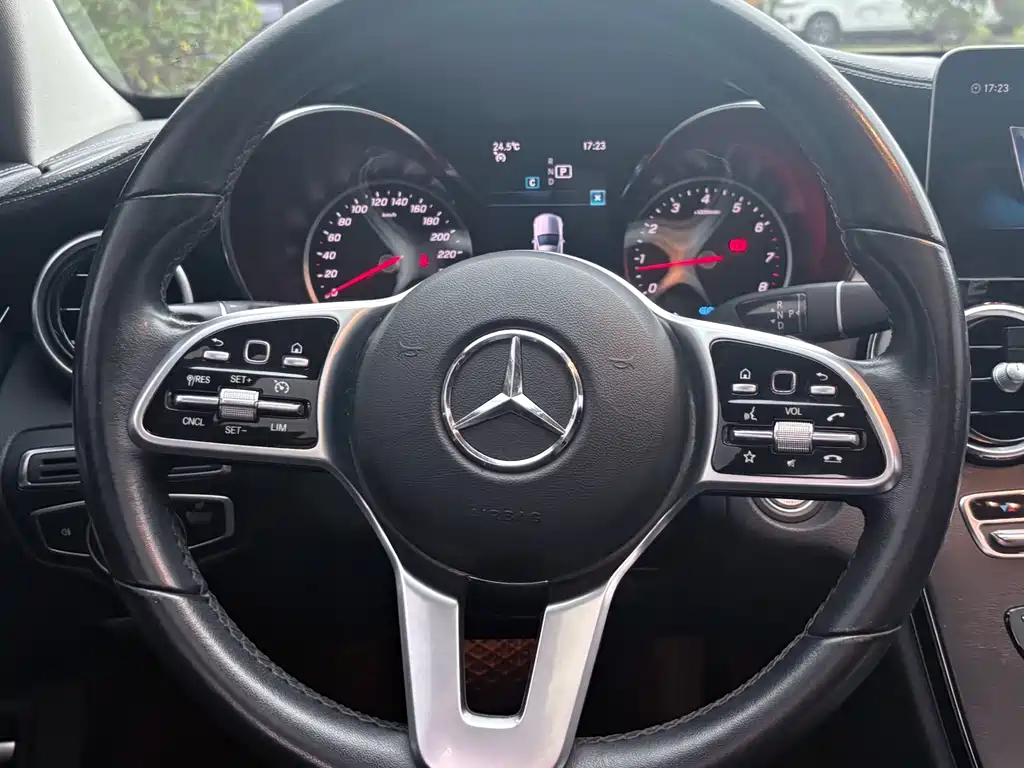 Mercedes-Benz C-Class 2018 — фото 16