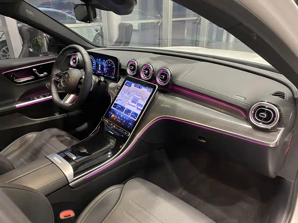 Mercedes-Benz C-Class 2023 — фото 12