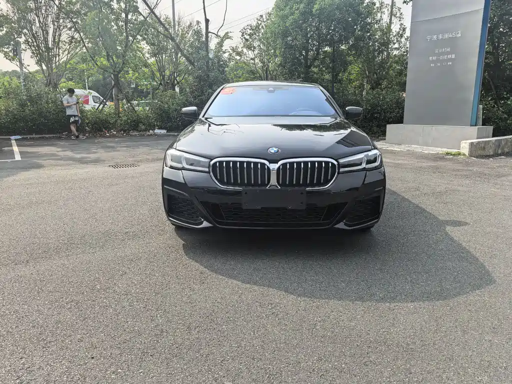 BMW 5 Series 2023