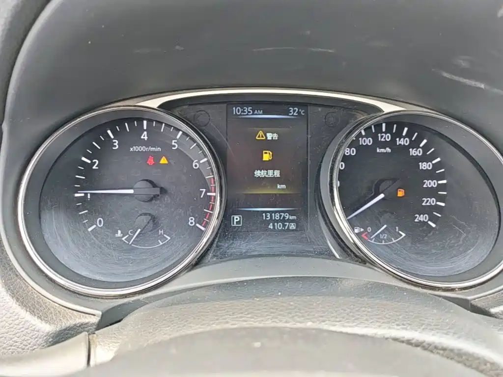 Nissan X-Trail 2015 — фото 12