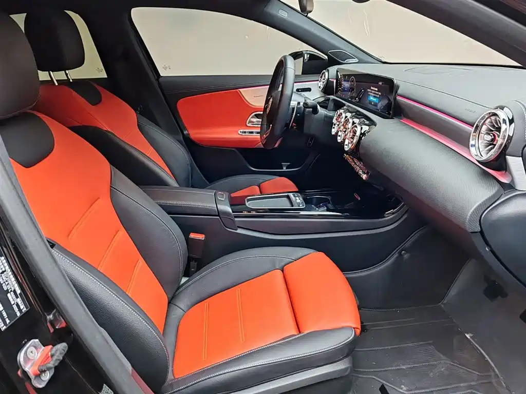 Mercedes-Benz A-Class AMG 2025 — фото 14