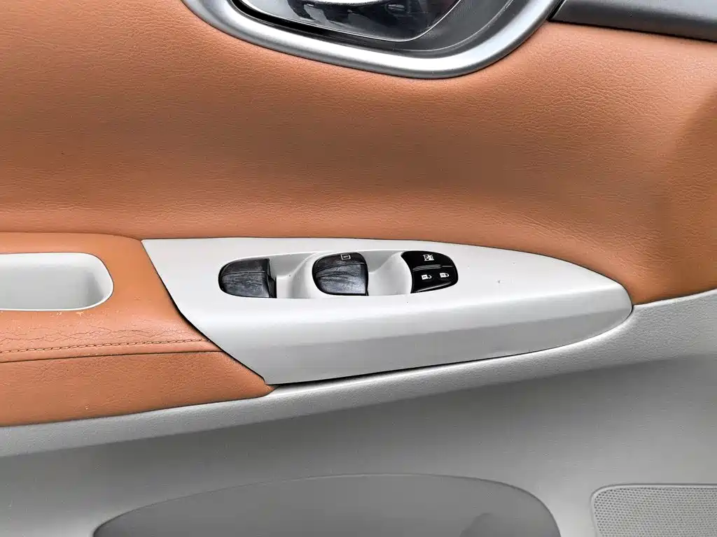 Nissan Sylphy 2014 — фото 9
