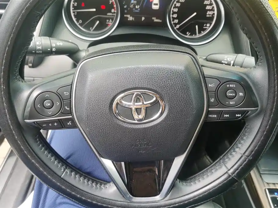 Toyota Camry 2021 — фото 15