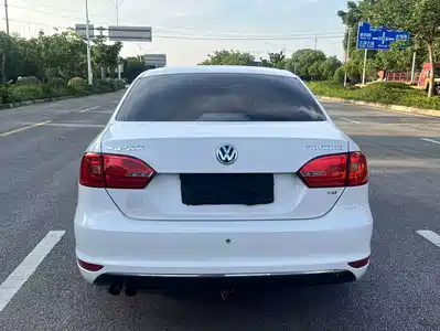Volkswagen Sagitar 2012