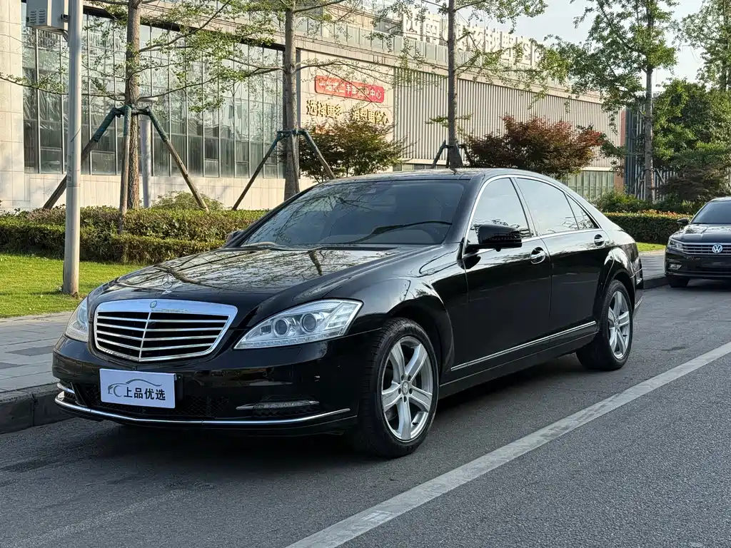 Mercedes-Benz S-Class 2012