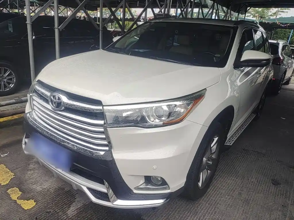 Toyota Highlander 2016 — фото 1