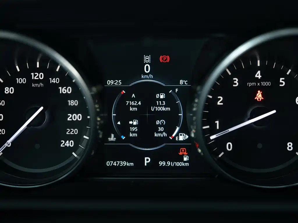 Land Rover Discovery 2018 — фото 13