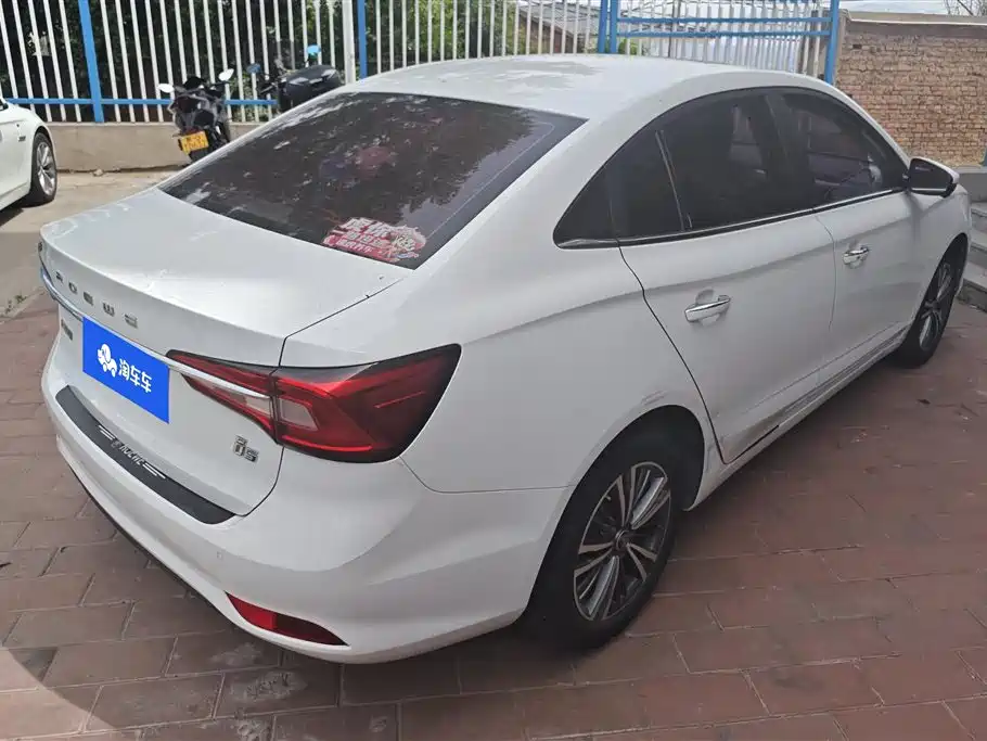 Roewe i5 2019