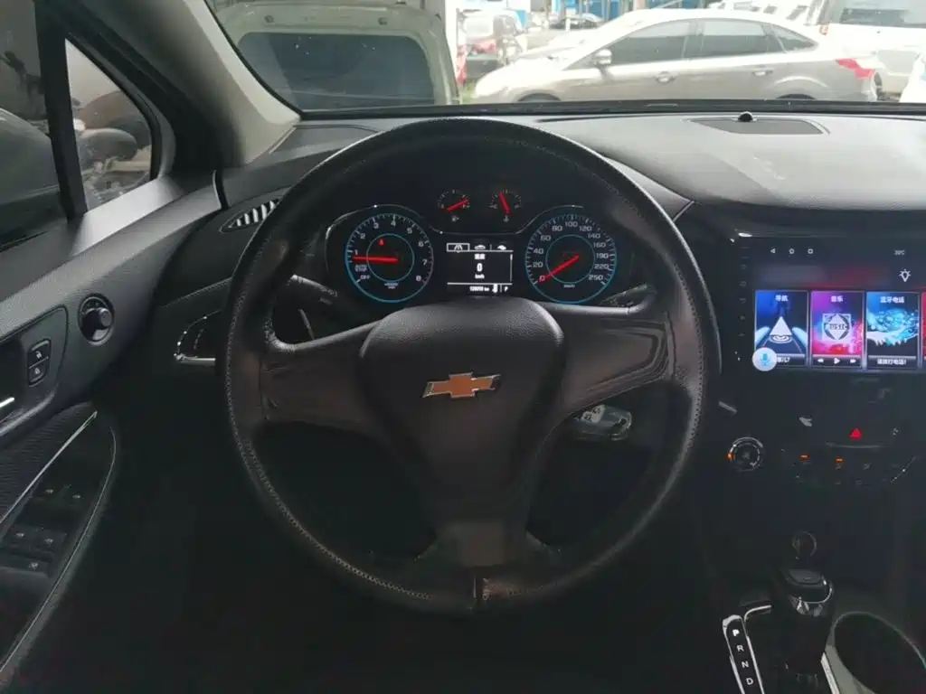 Chevrolet Cruze 2017 — фото 11