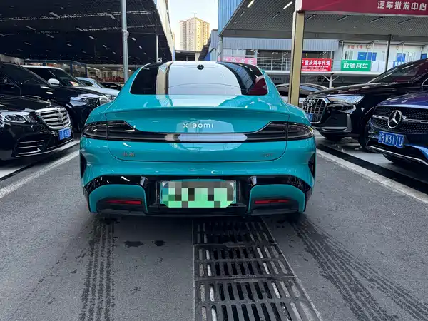 Xiaomi SU7 2025
