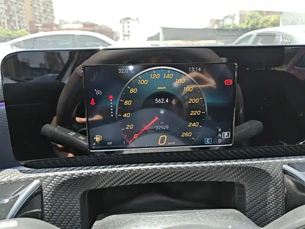 Mercedes-Benz A-Class 2022 — фото 12