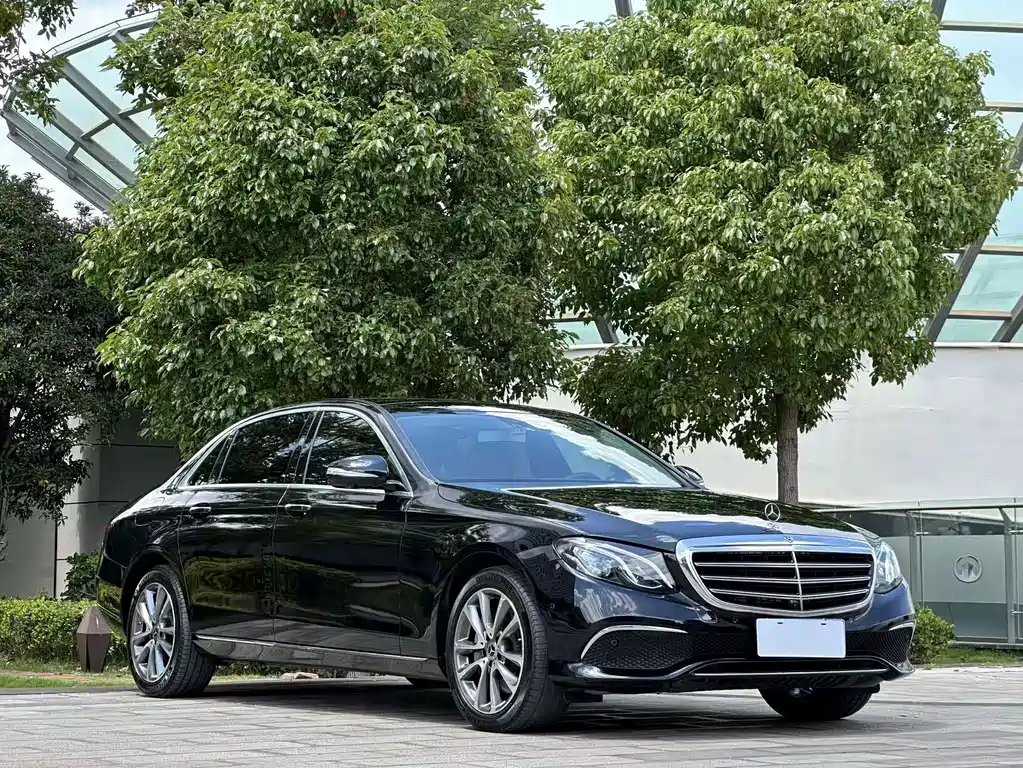 Mercedes-Benz E-Class 2019 — фото 3
