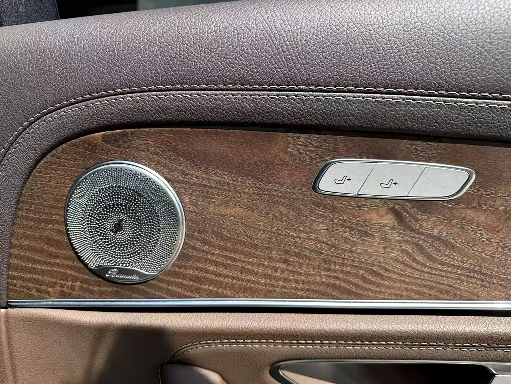 Mercedes-Benz E-Class 2019 — фото 23