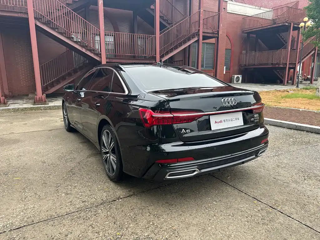 Audi A6L 2022