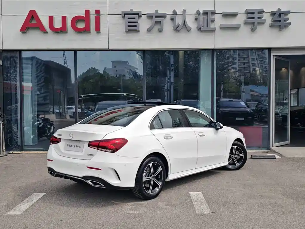 Mercedes-Benz A-Class 2023 — фото 9