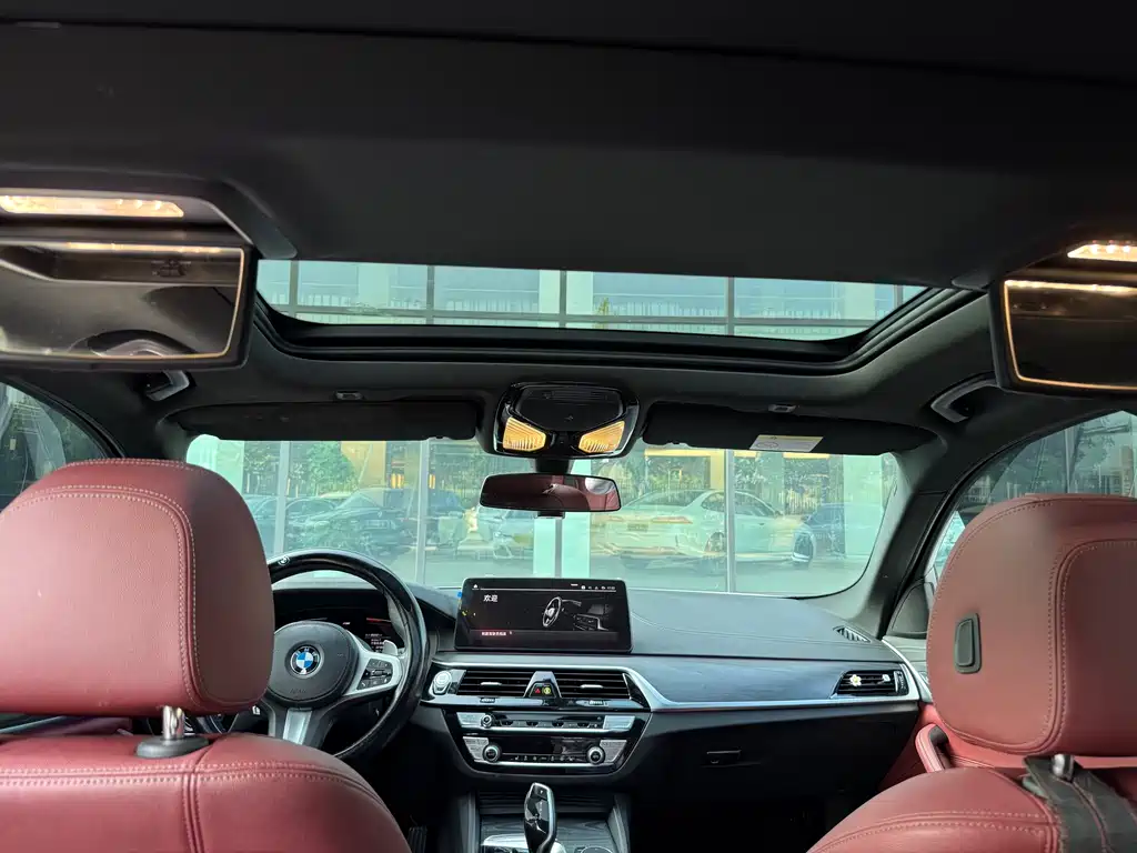BMW 5 Series 2021 — фото 15