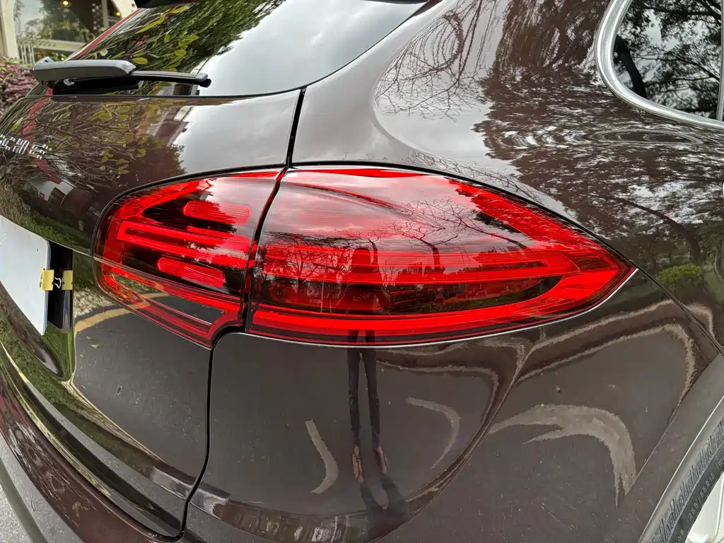 Porsche Cayenne 2016 — фото 20