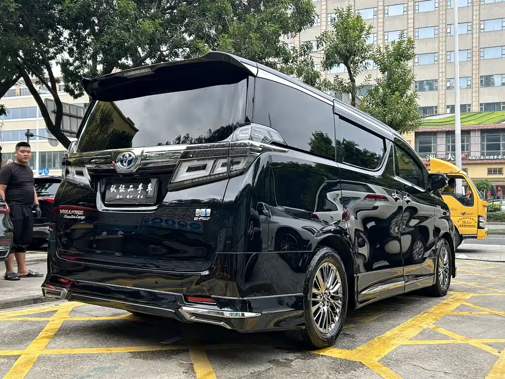 Toyota Vellfire 2021 — фото 4
