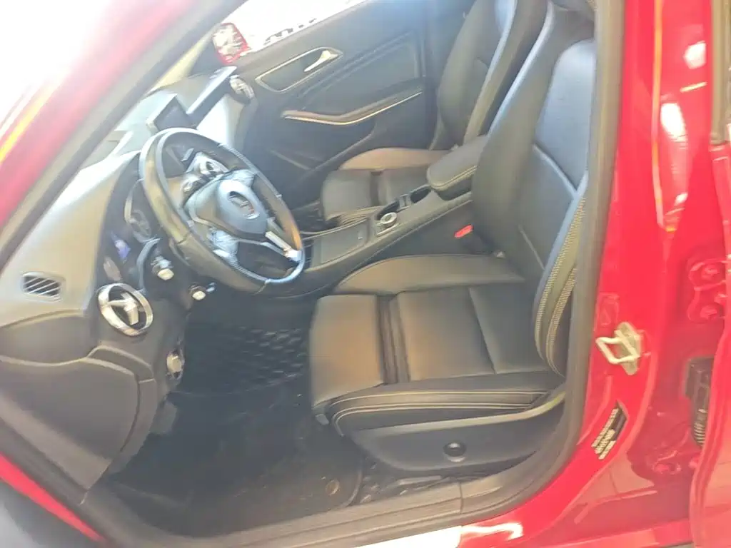 Mercedes-Benz GLA 2016 — фото 15