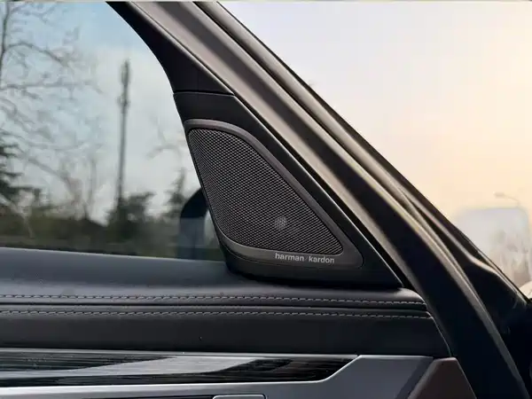 BMW 7 Series 2021