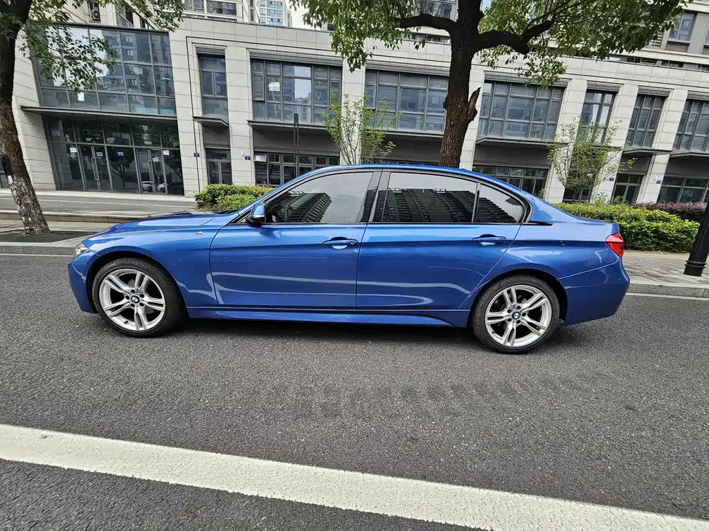 BMW 3 Series 2018 — фото 2
