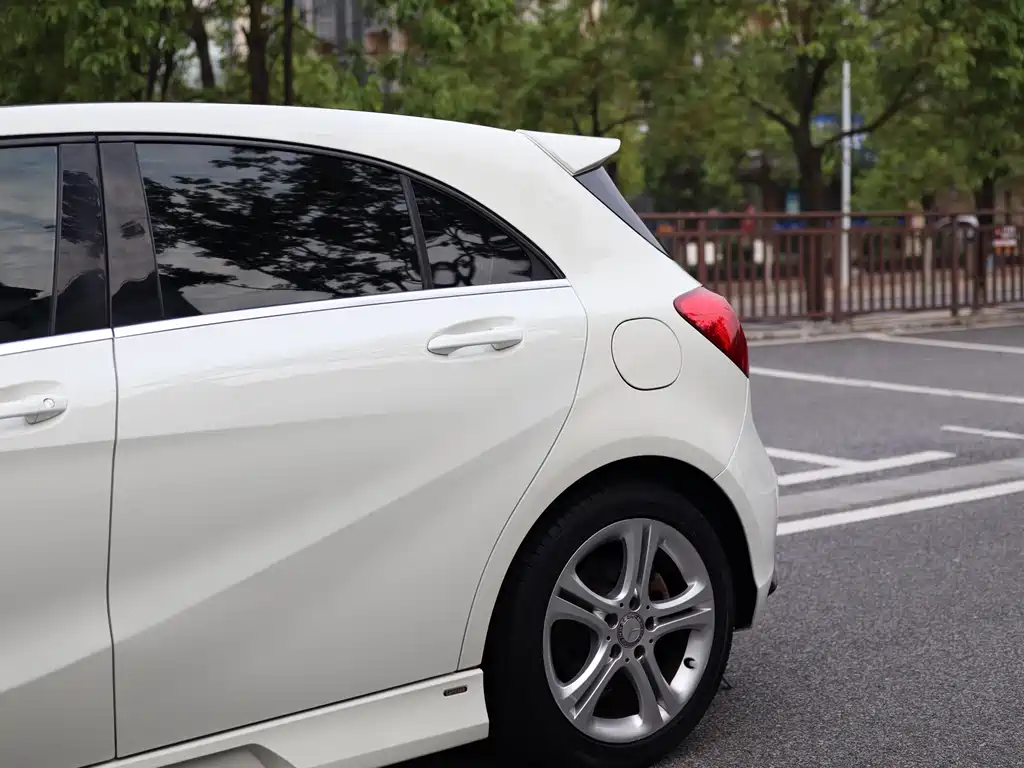 Mercedes-Benz A-Class 2015 — фото 7