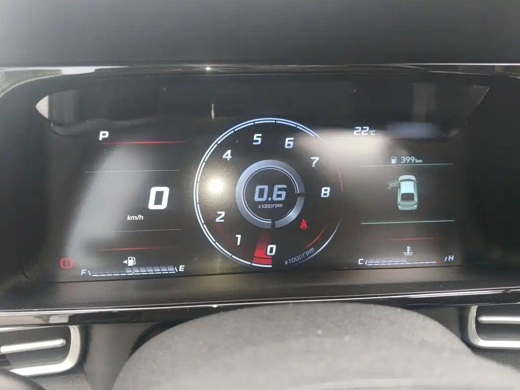 Hyundai Elantra 2023 — фото 4