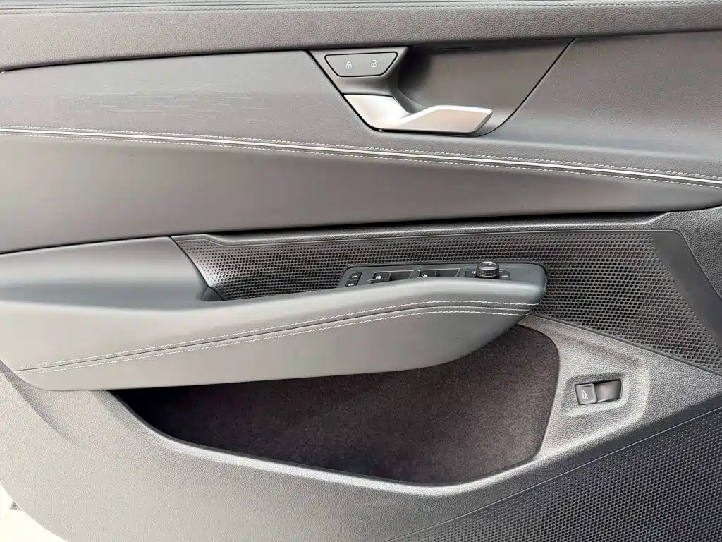 Volkswagen Passat 2025 — фото 16