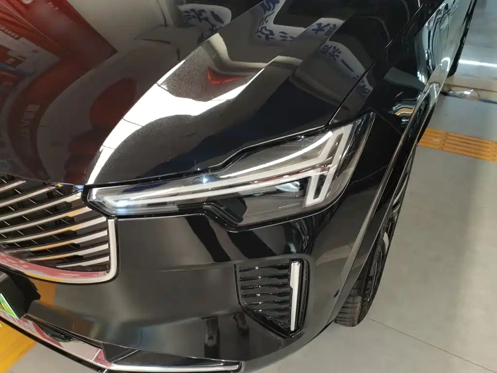 Volvo XC90 PHEV 2025 — фото 18