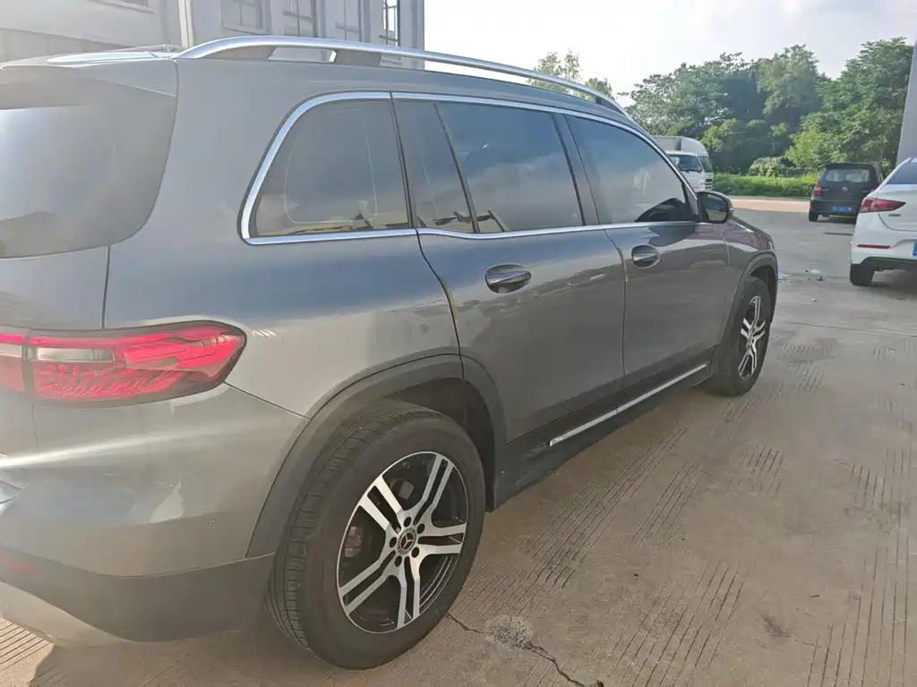 Mercedes-Benz GLB 2021