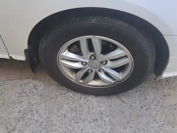 Hyundai Yuedong 2013