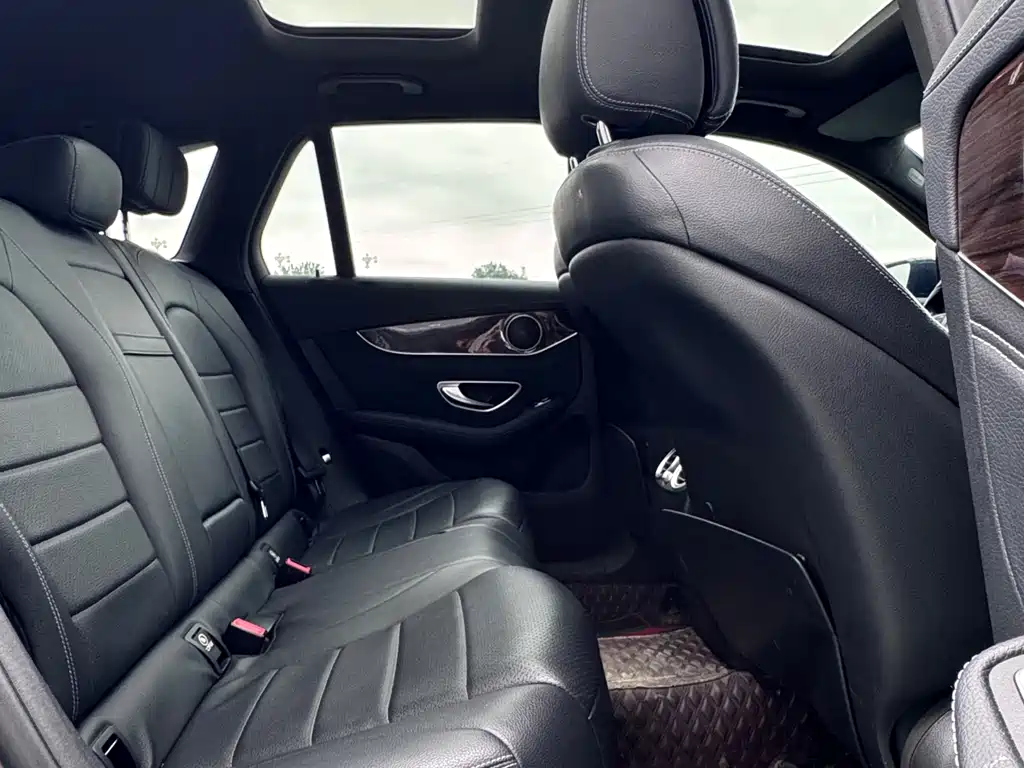 Mercedes-Benz GLC 2018 — фото 14